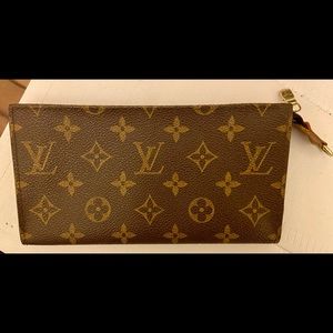 LOUIS VUITTON make up bag/case
